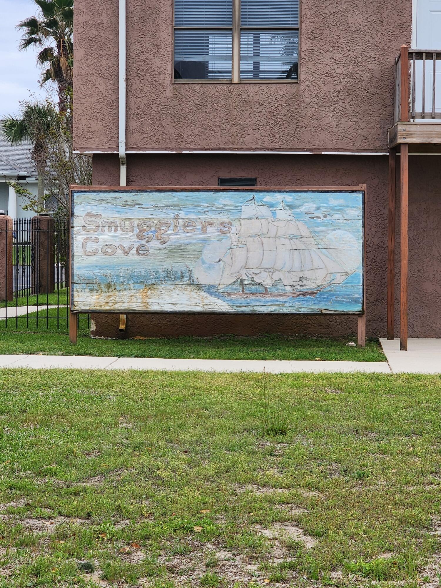 1817 E Smugglers Cove Drive