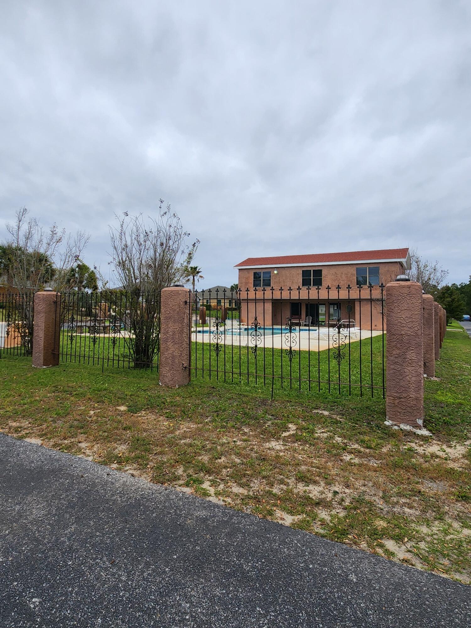 1817 E Smugglers Cove Drive