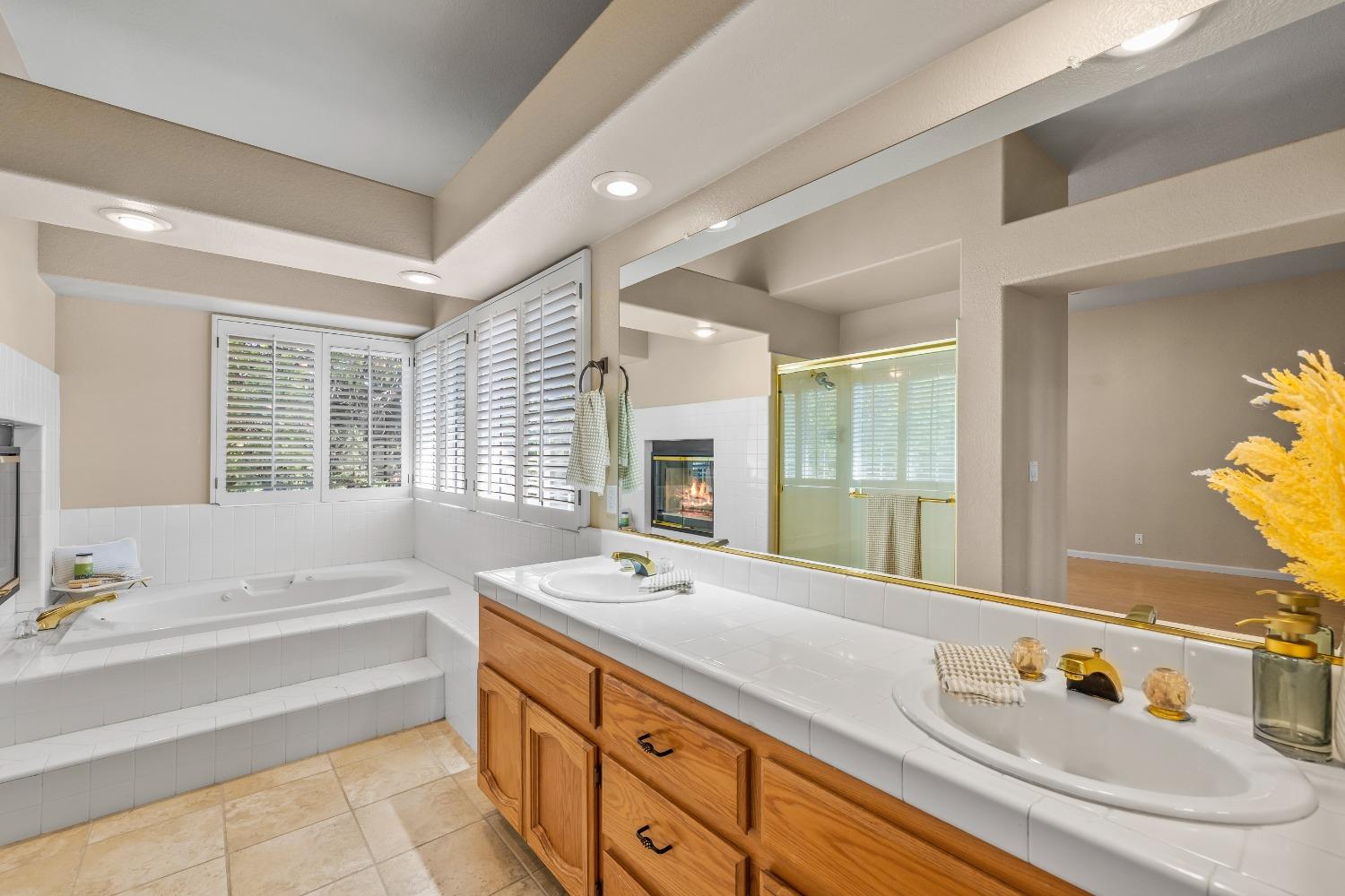 6960 Green Leaf Court