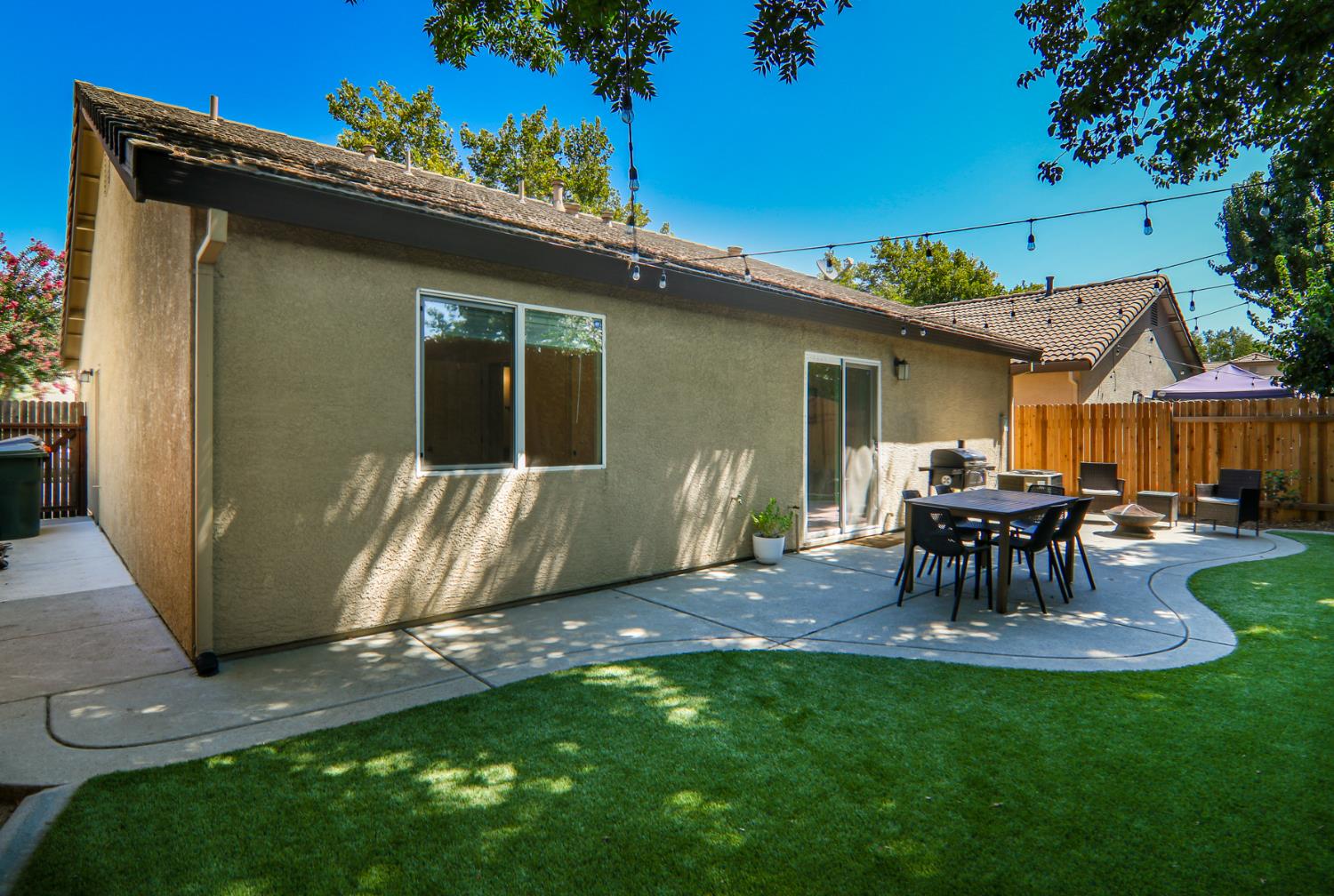 1521 Blue Squirrel Street