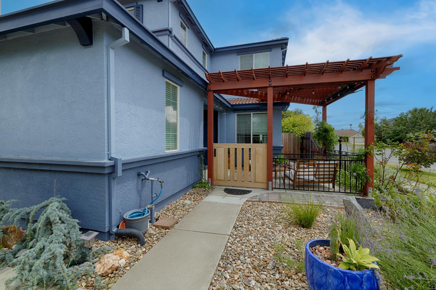 1626 Three Rivers Drive