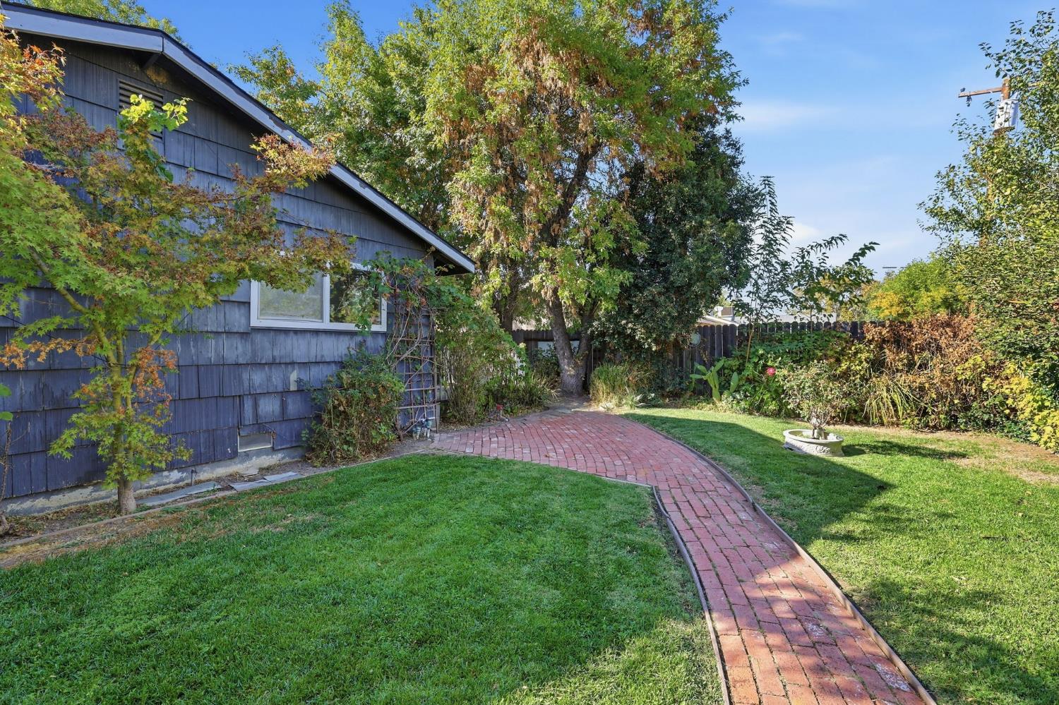 5977 Dewey Boulevard