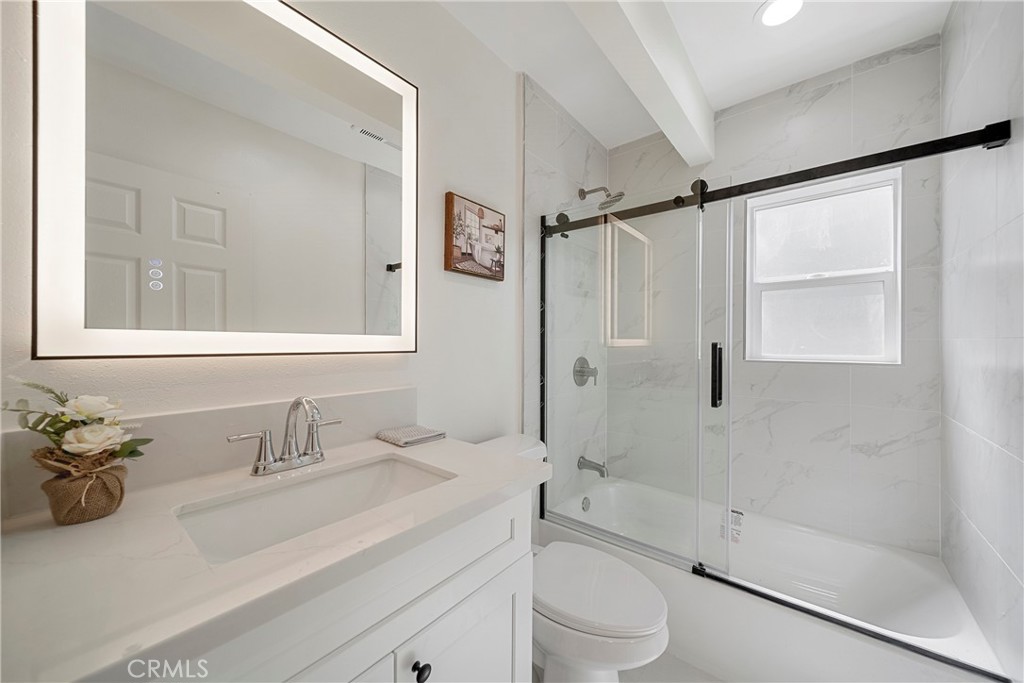 3211 W Jeffries Avenue