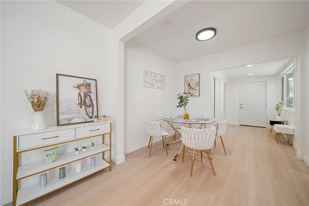 3211 W Jeffries Avenue