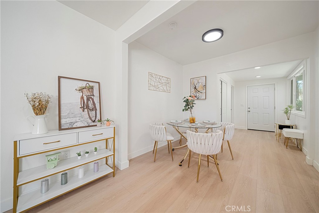 3211 W Jeffries Avenue