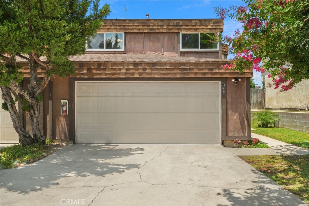 9490 Carrillo Avenue