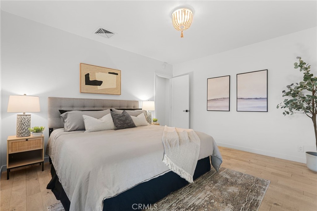 1321 W Morningside Drive