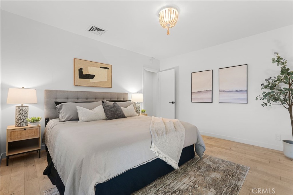 1321 W Morningside Drive