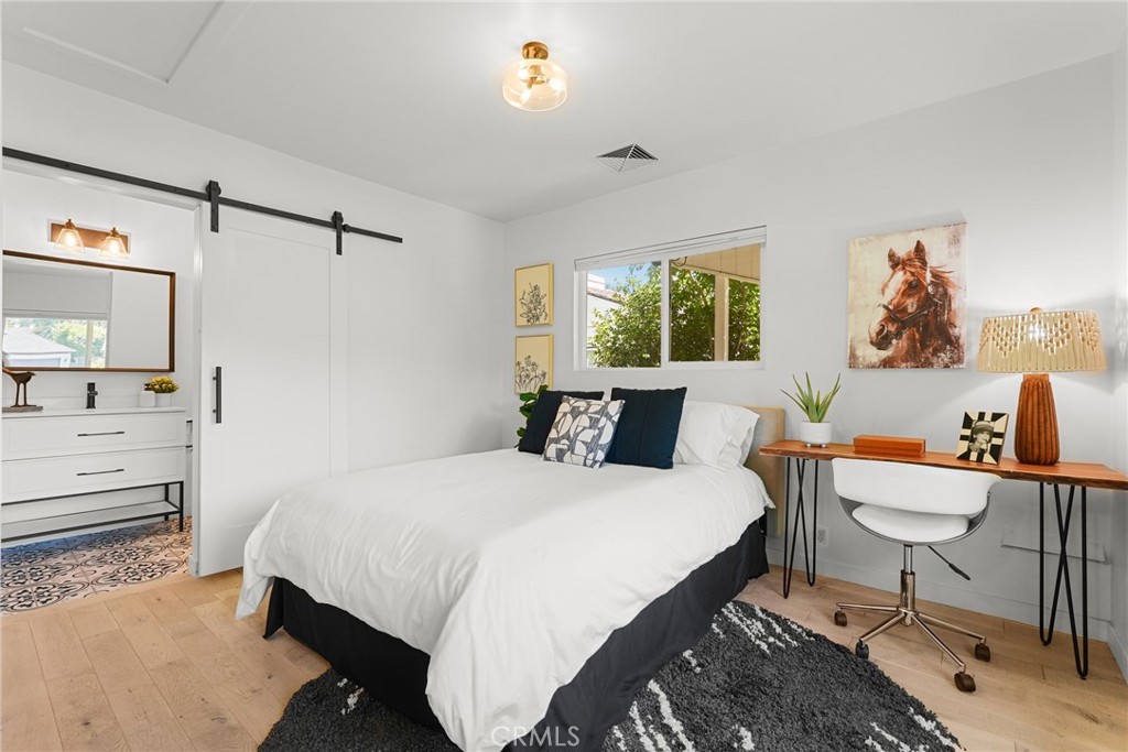 1321 W Morningside Drive