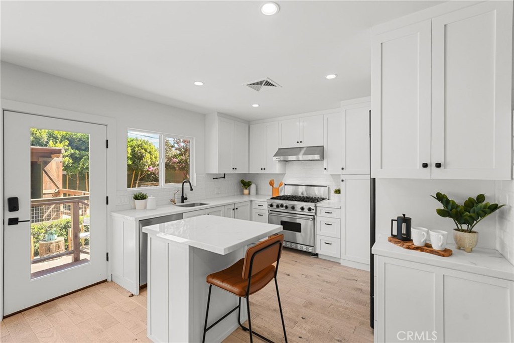 1321 W Morningside Drive