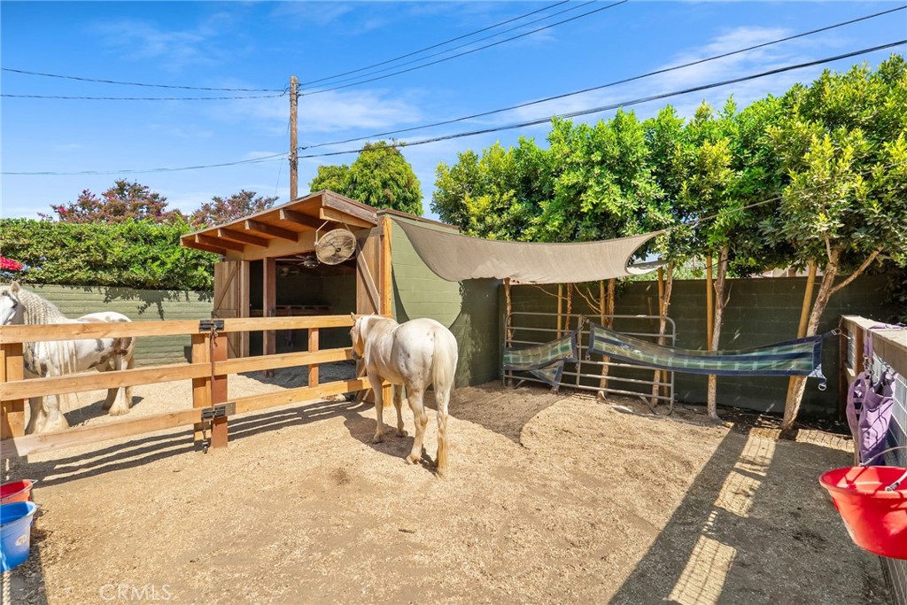 1321 W Morningside Drive