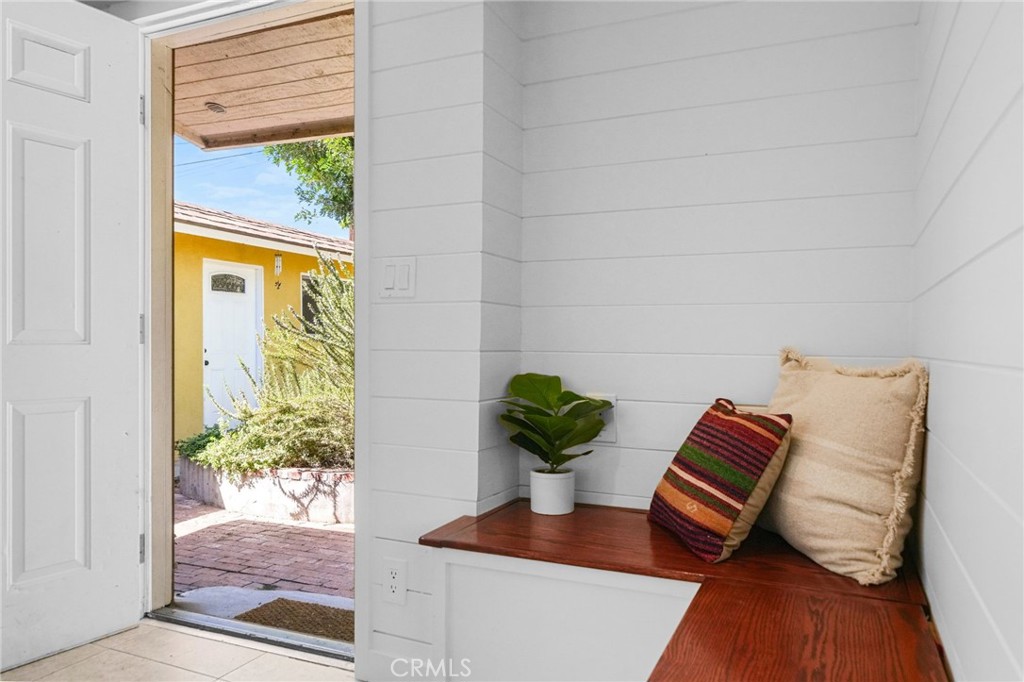 2715 Blanchard Street