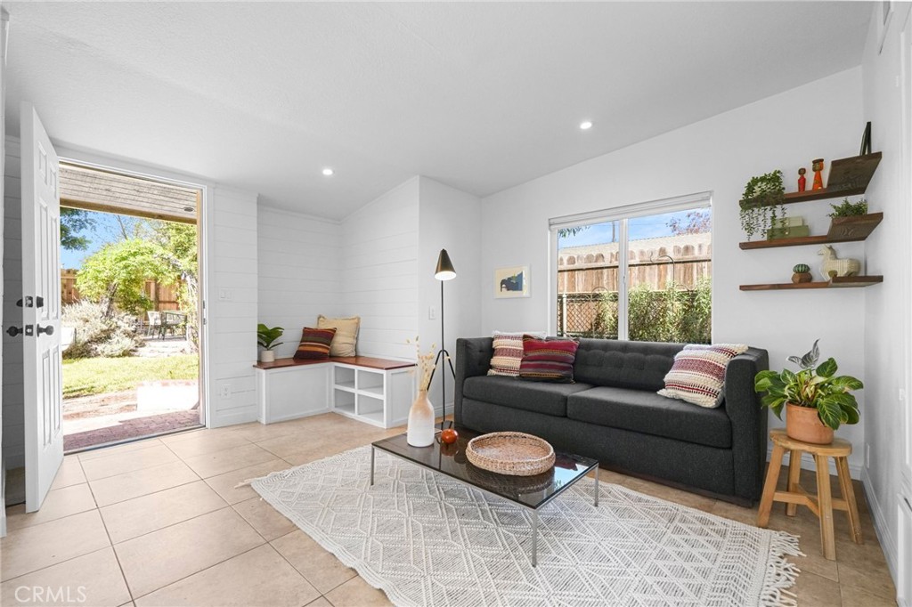 2715 Blanchard Street