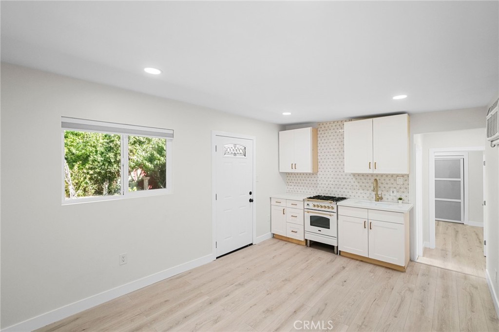 2715 Blanchard Street