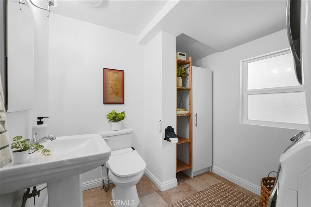 2715 Blanchard Street