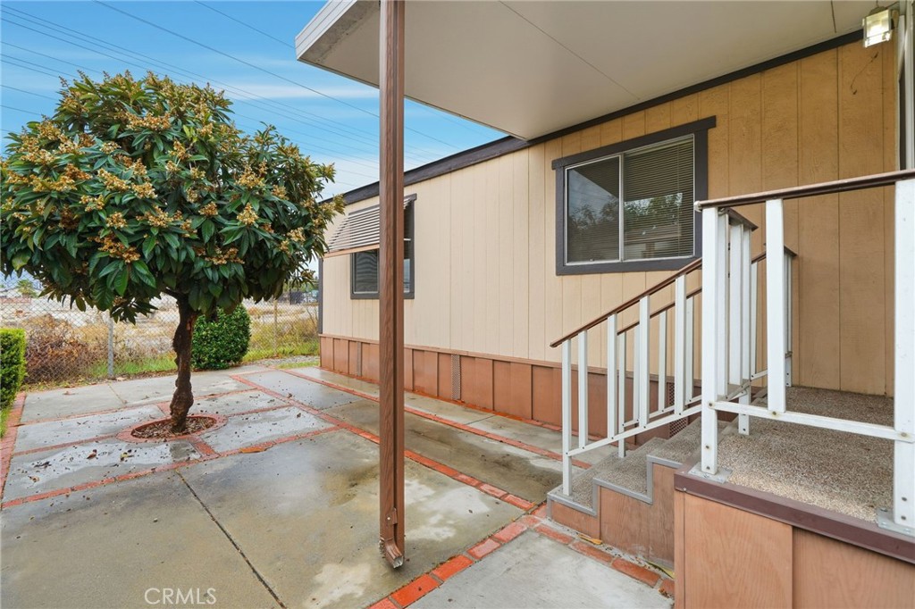 9051 Laurel Canyon Boulevard 7