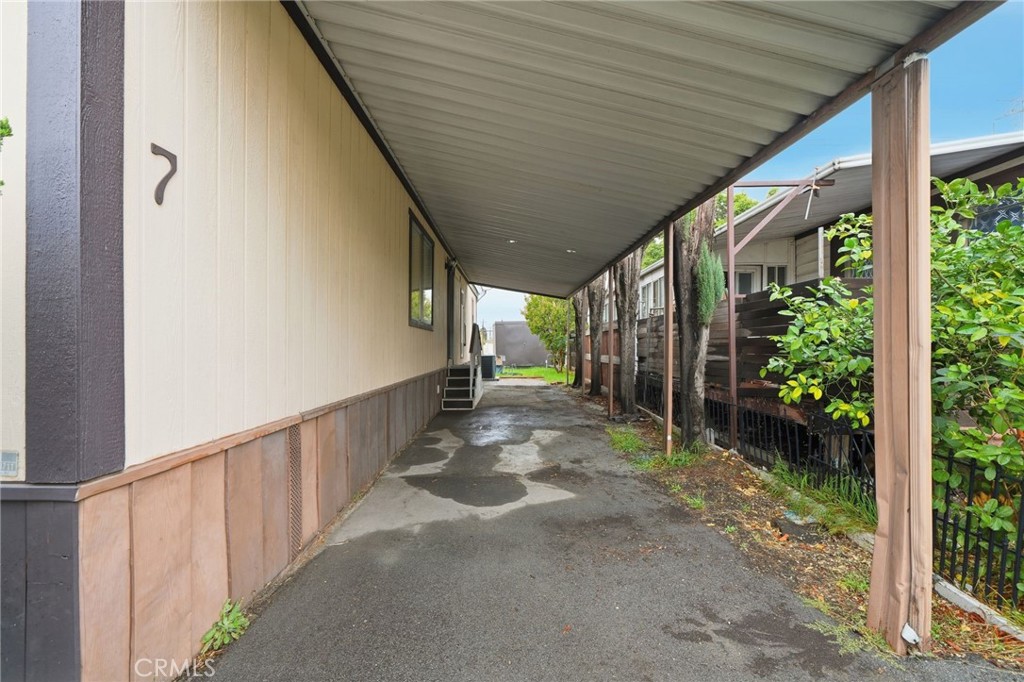 9051 Laurel Canyon Boulevard 7