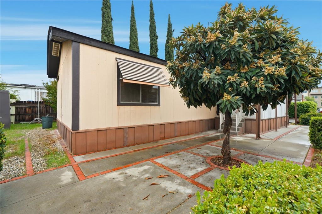 9051 Laurel Canyon Boulevard 7