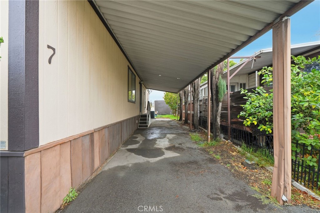 9051 Laurel Canyon Boulevard 7