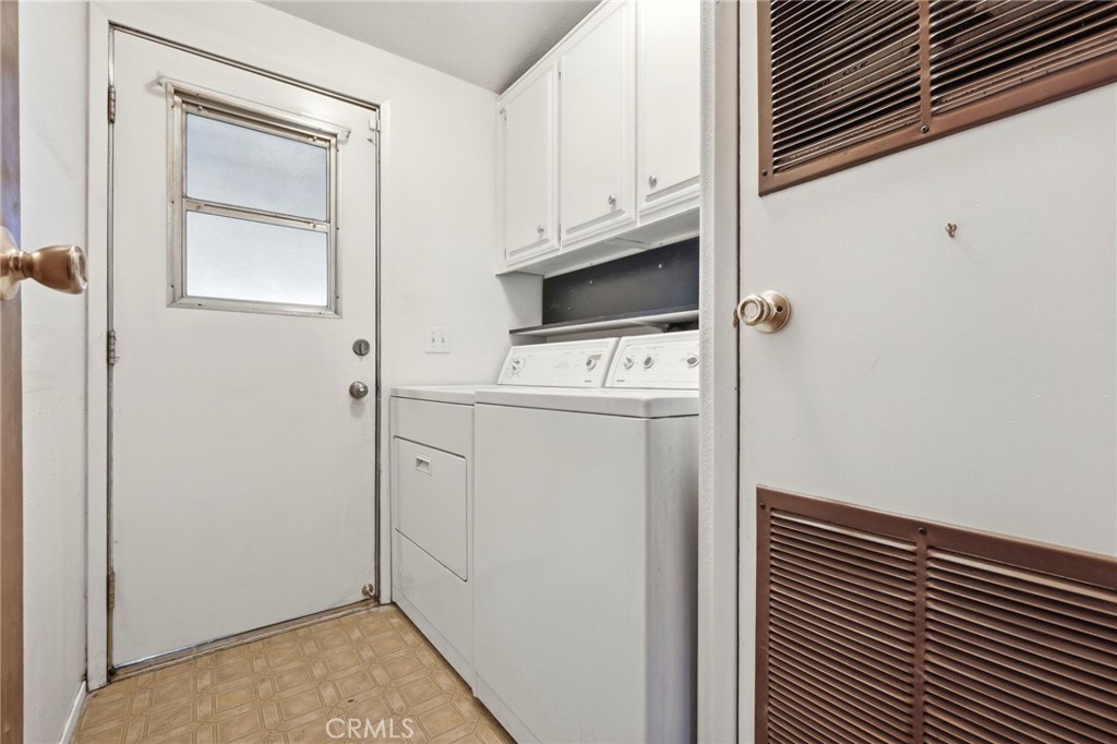 9051 Laurel Canyon Boulevard 7