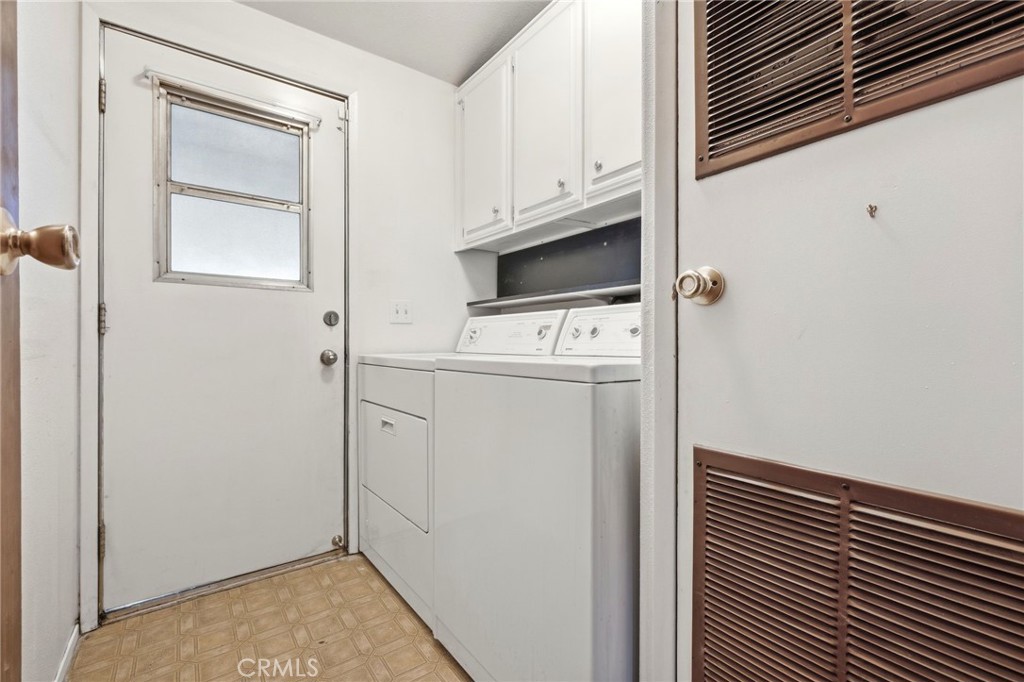 9051 Laurel Canyon Boulevard 7