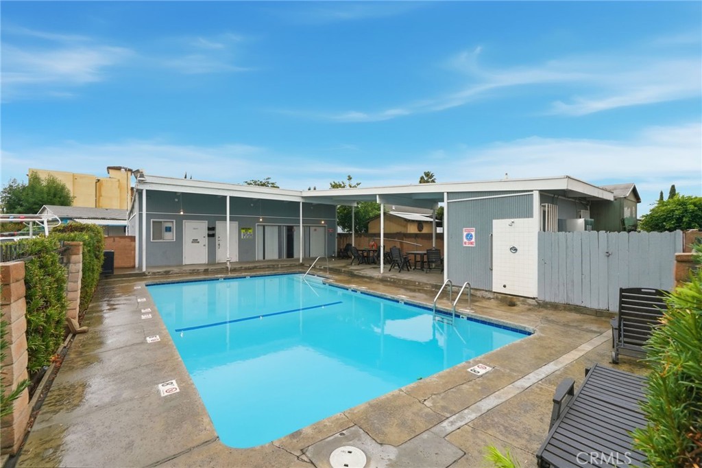 9051 Laurel Canyon Boulevard 7