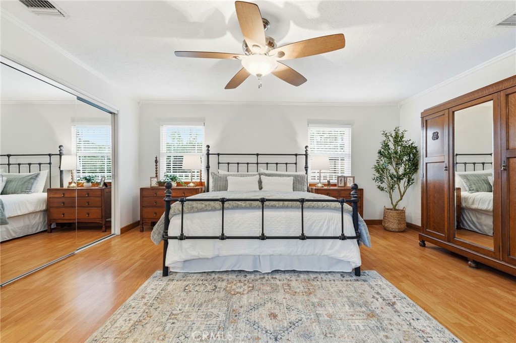 1216 N Valley Street