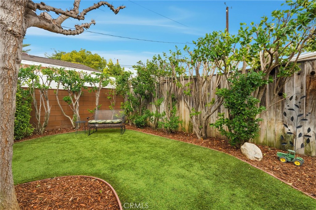 1216 N Valley Street