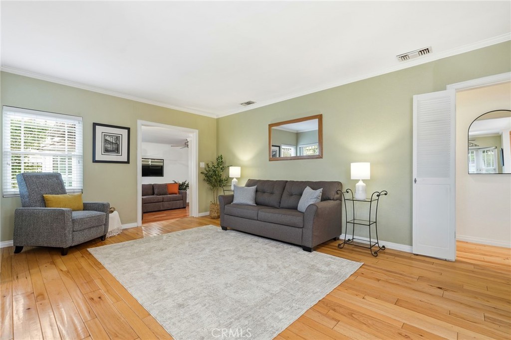 1216 N Valley Street