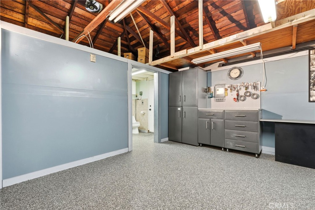 1216 N Valley Street