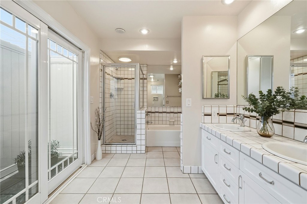 1216 N Valley Street