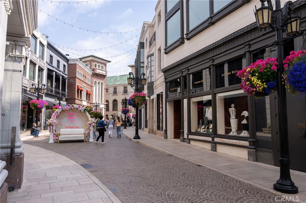 9330 Clifton Way 301