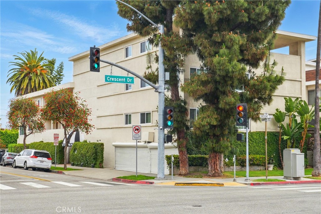 9330 Clifton Way 301 Beverly Hills Ca Us 90210 Sr26021578