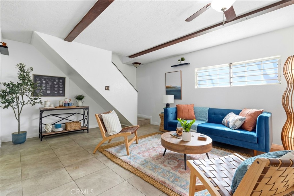 7304 Balboa C