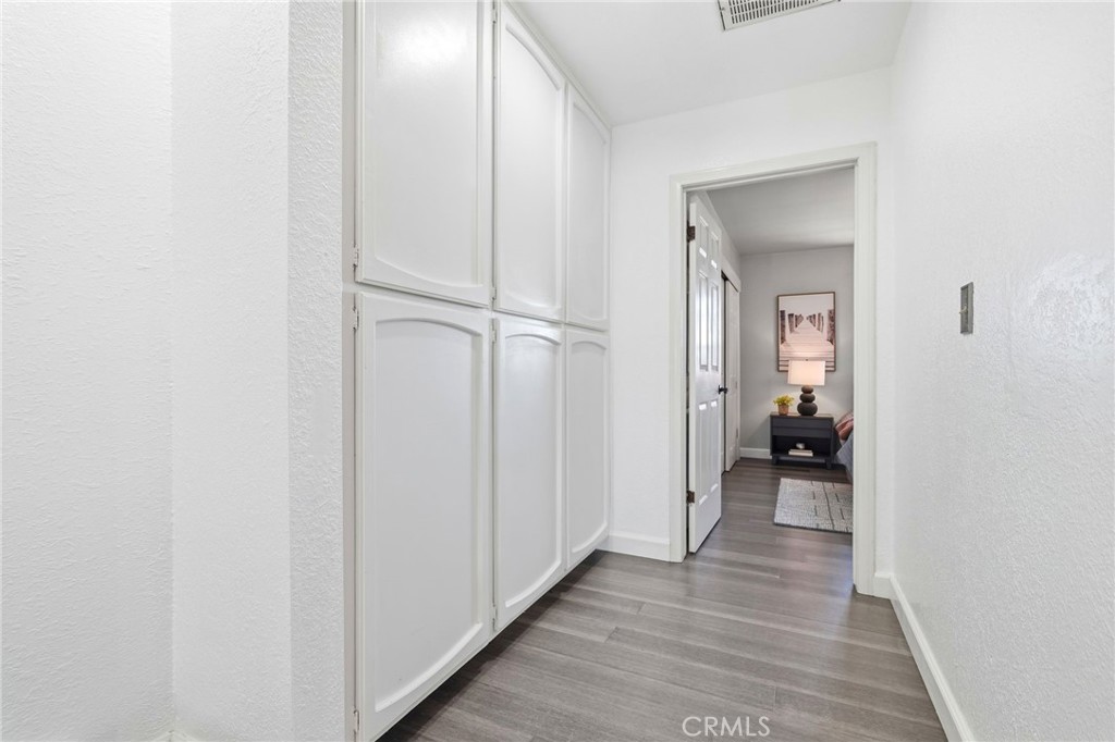 7304 Balboa C