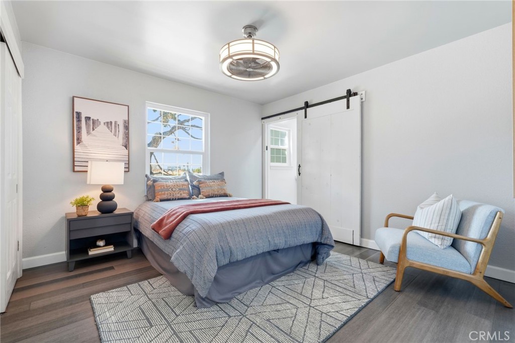 7304 Balboa C