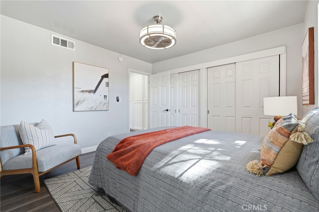 7304 Balboa C