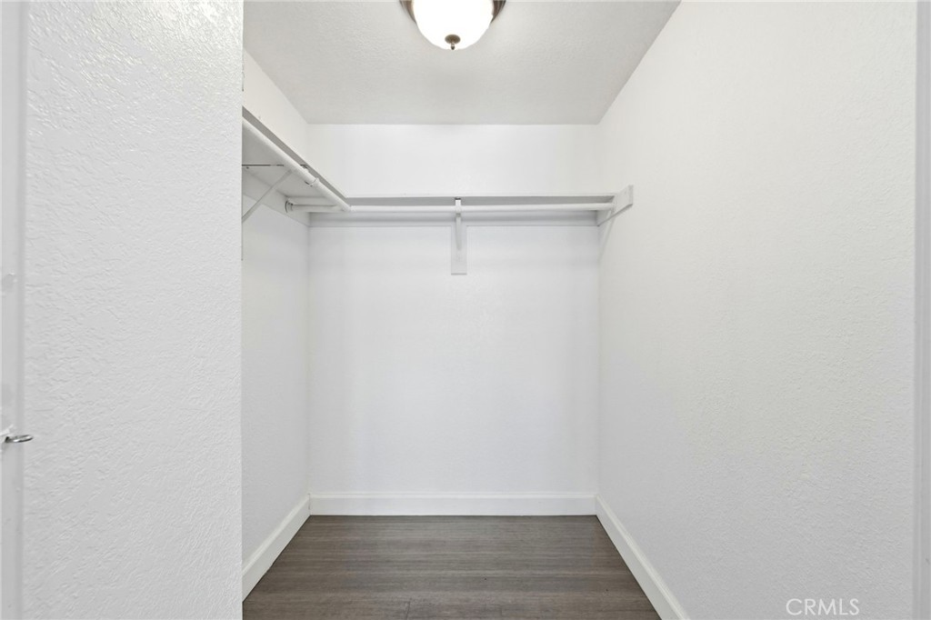 7304 Balboa C
