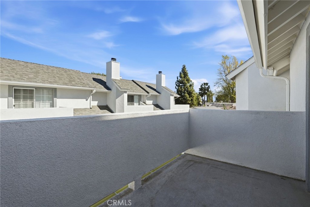 7304 Balboa C