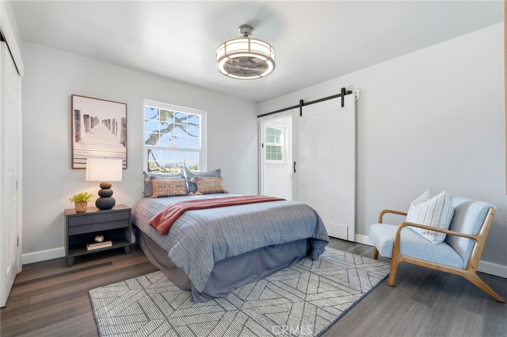 7304 Balboa C