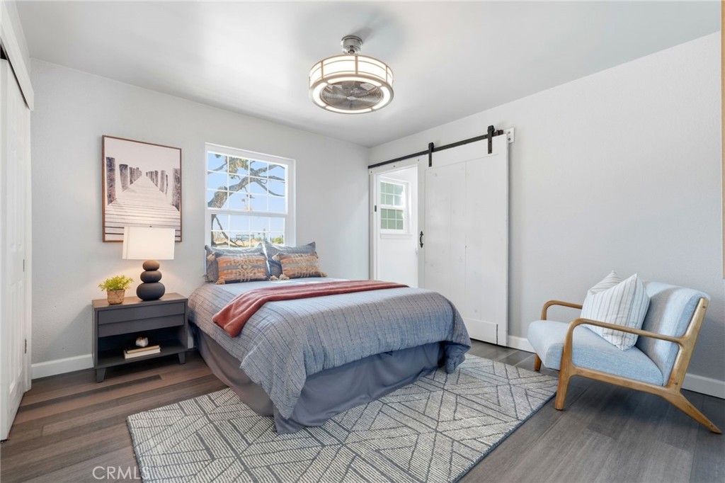 7304 Balboa C