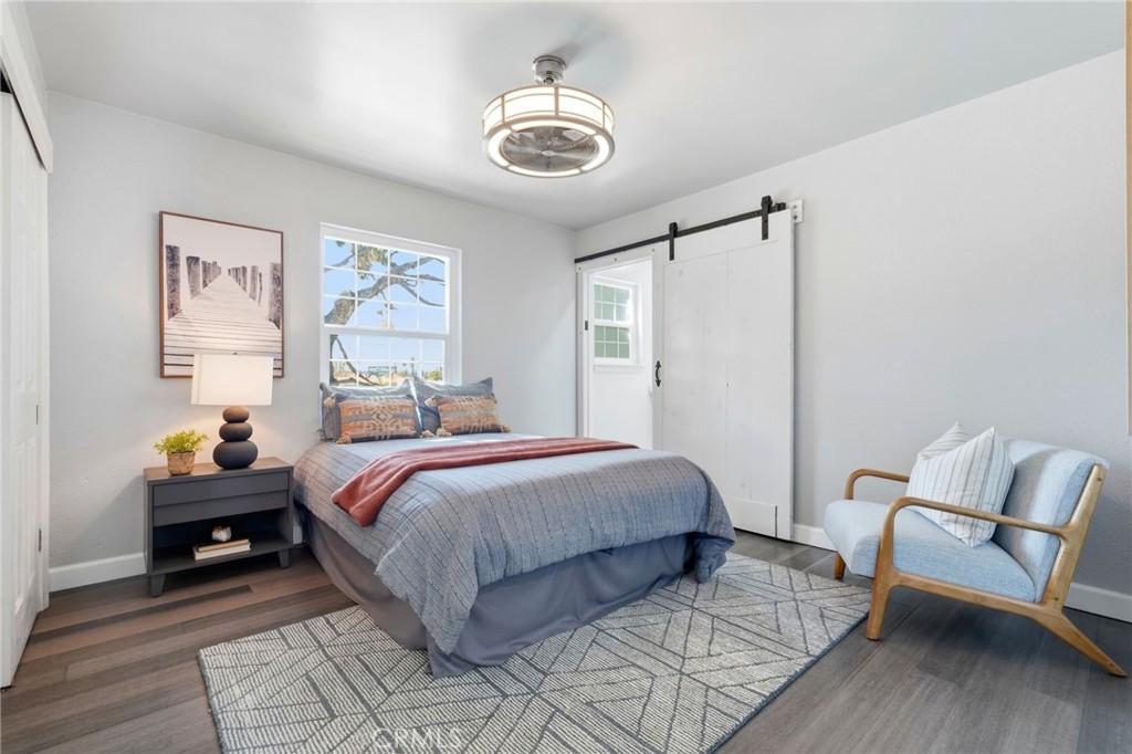 7304 Balboa C
