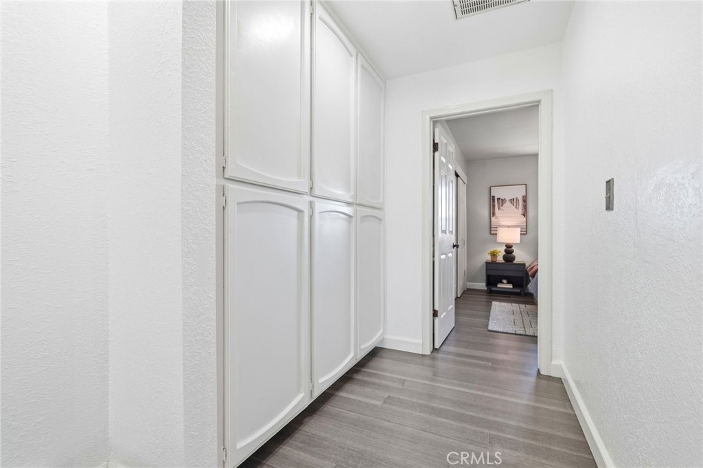 7304 Balboa C
