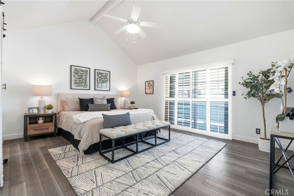 7304 Balboa C