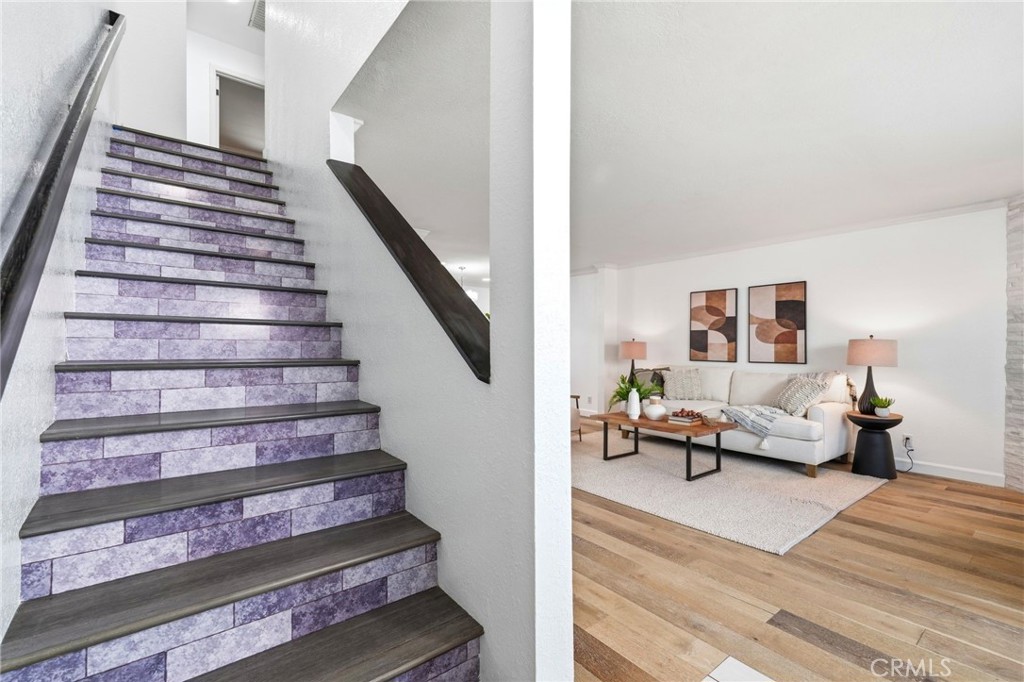 7304 Balboa C