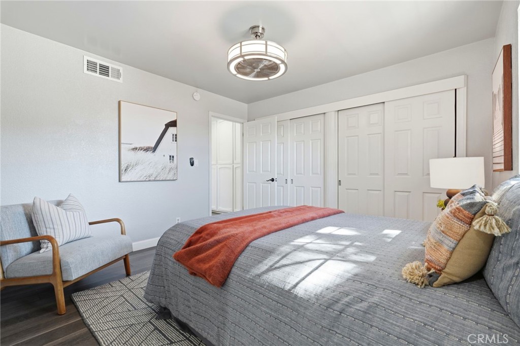 7304 Balboa C