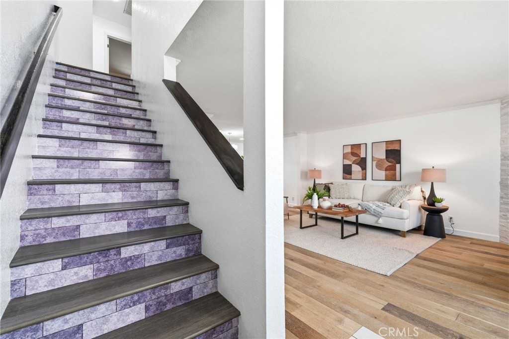 7304 Balboa C