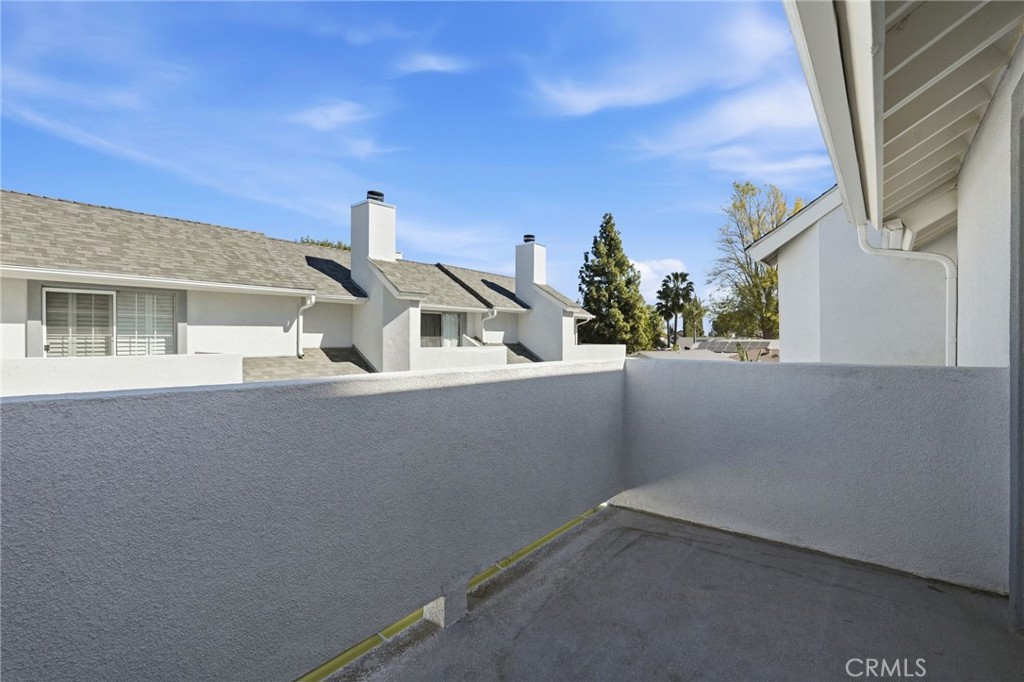 7304 Balboa C