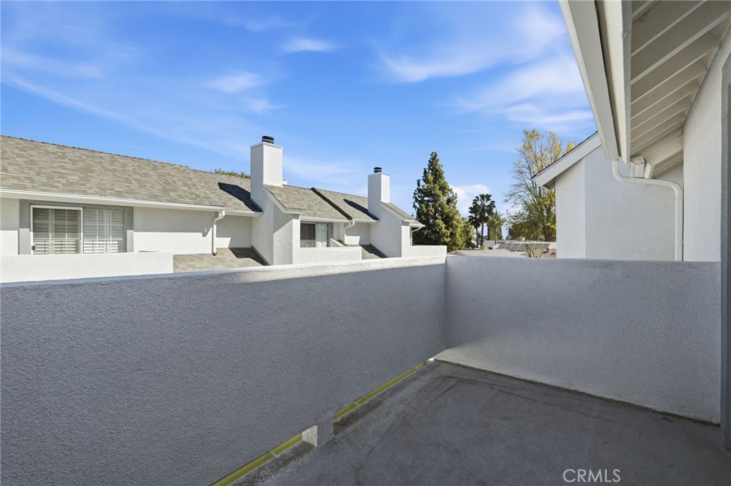 7304 Balboa C