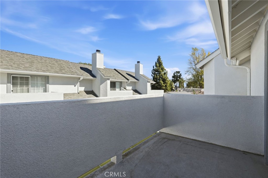 7304 Balboa C